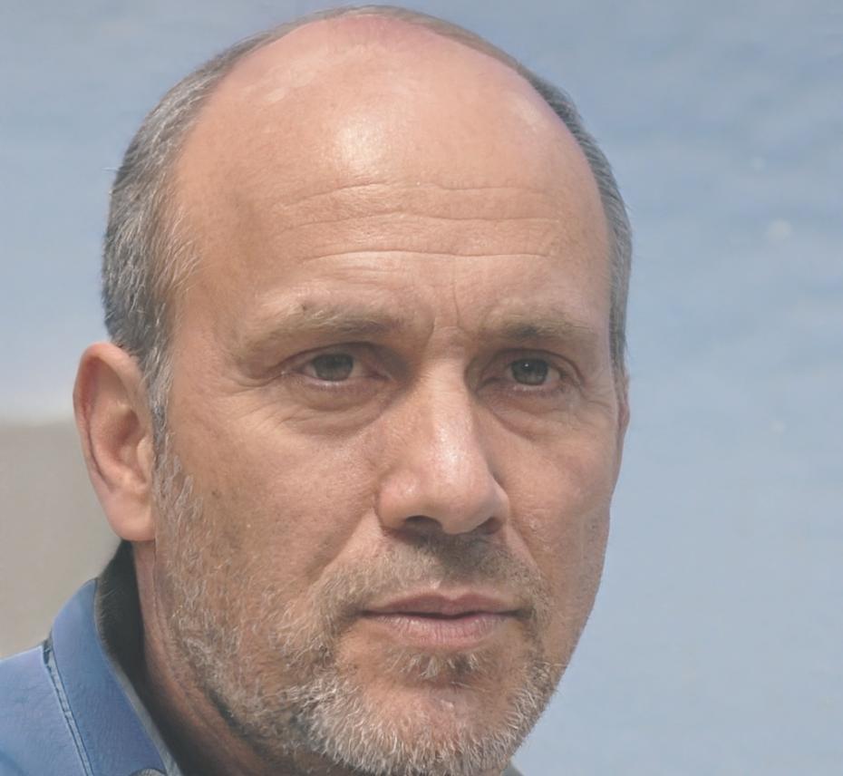 Chef Everett Lindstrom teaching sous-vide technique